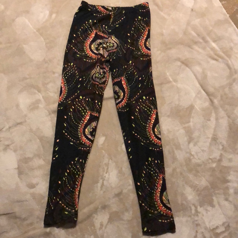 Beautiful peacock print leggings